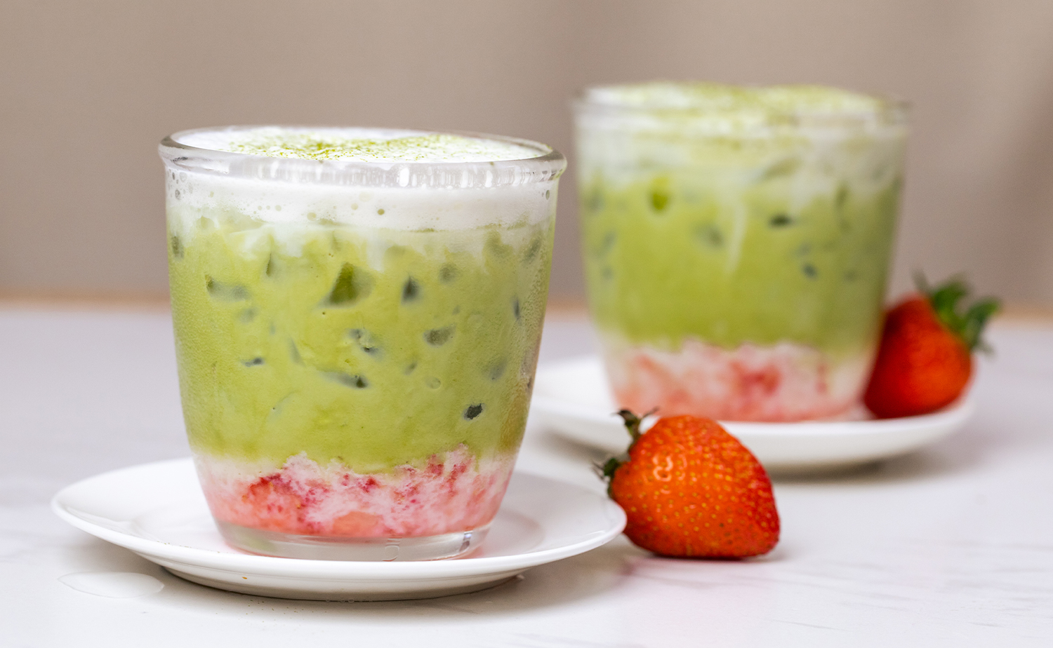 Strawberry Matcha Latte สตรอวเบอรรมทฉะลาเต