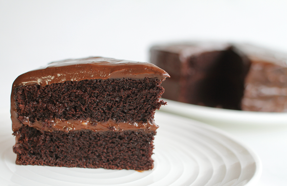 Chocolate Cake with Soft Ganache (เค้กช็อกโกแลตหน้านิ่ม)