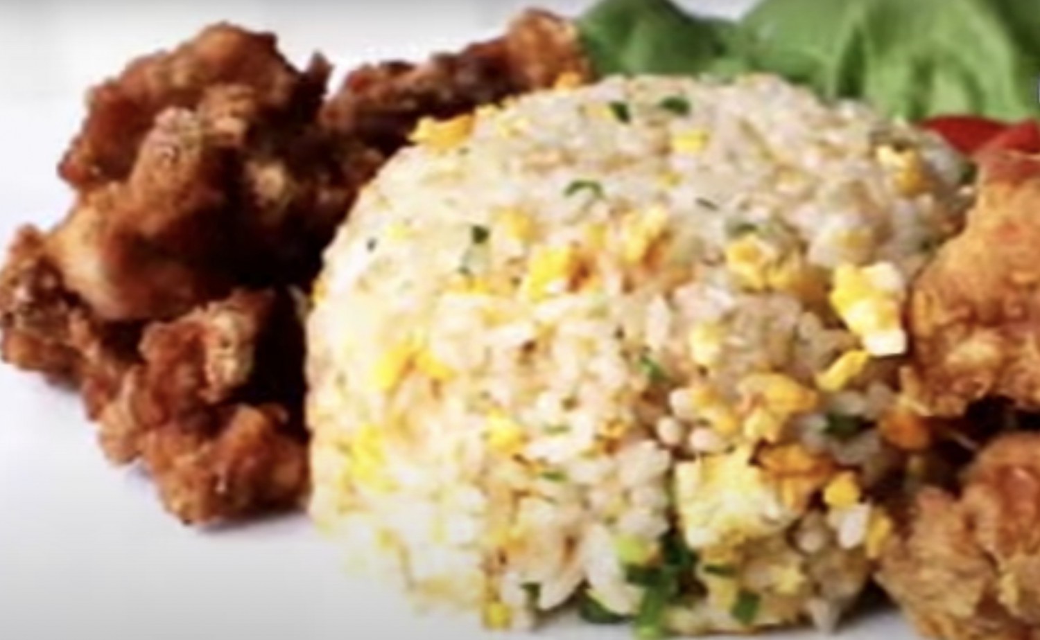 Japanese Fried Rice with Two-Flavors Fried Chicken (ข้าวผัดไก่ทอด 2 รส)