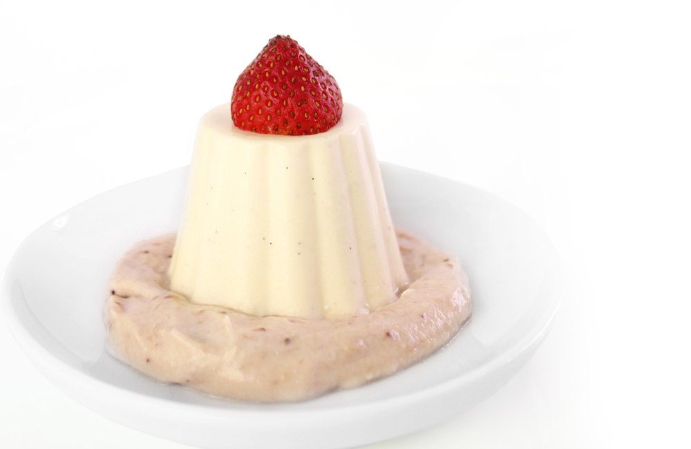 Vanilla Panna Cotta With Strawberry Cream (แพนนาคอตต้ากับสตรอว์เบอร์รี่ ...